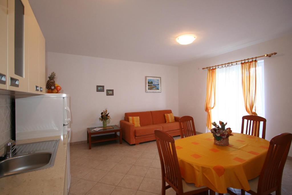 Apartments Bogovic Malinska Chambre photo