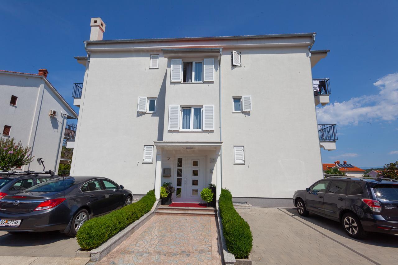 Apartments Bogovic Malinska Extérieur photo