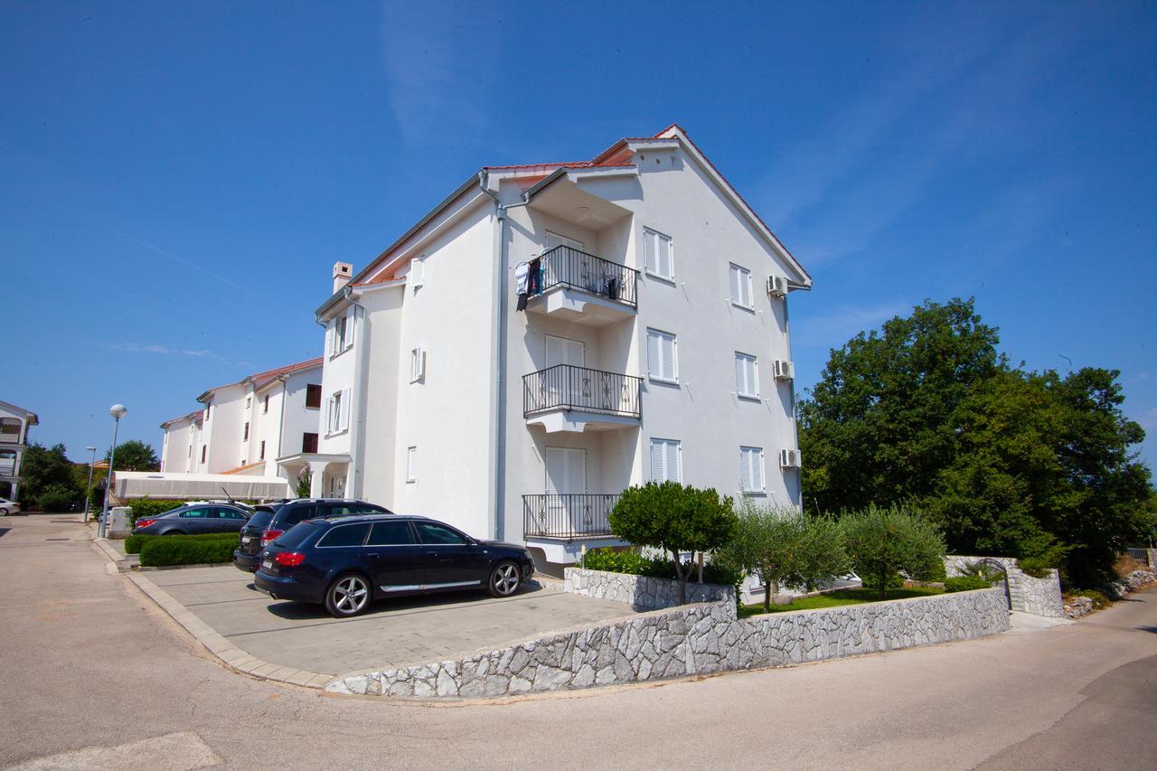 Apartments Bogovic Malinska Extérieur photo